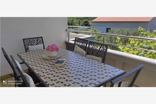 Apartment A2, for 6 persons