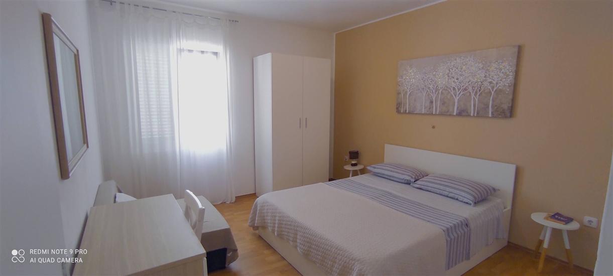 Apartment A2, for 6 persons
