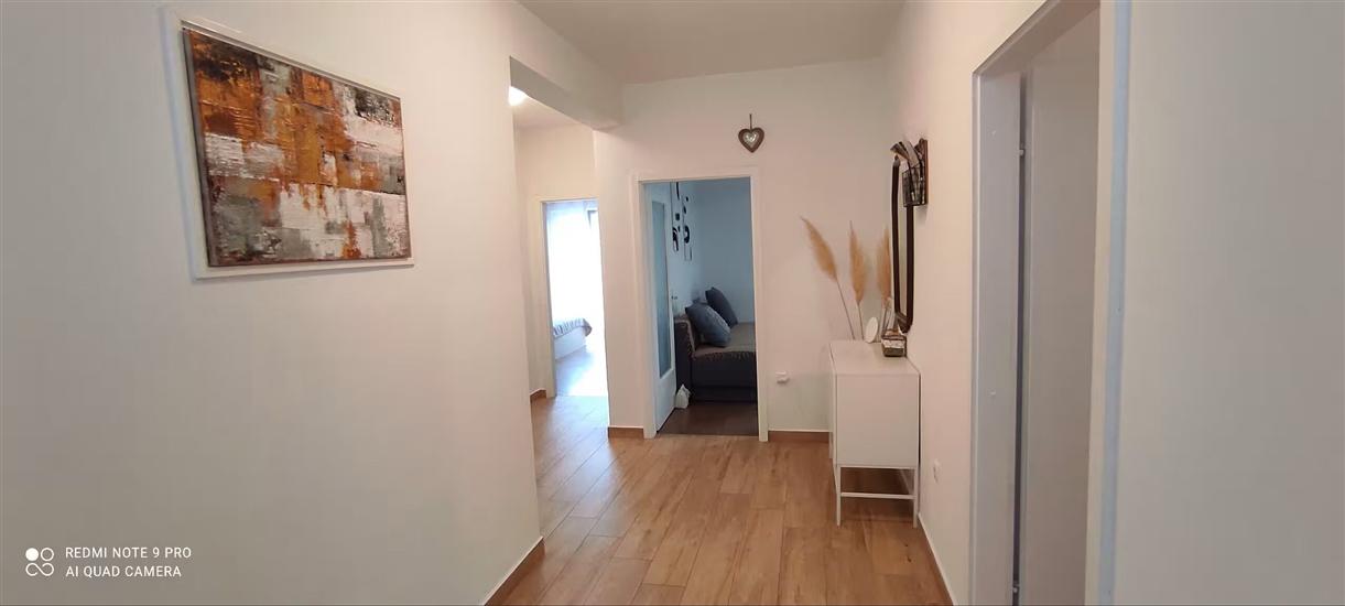Apartment A2, for 6 persons