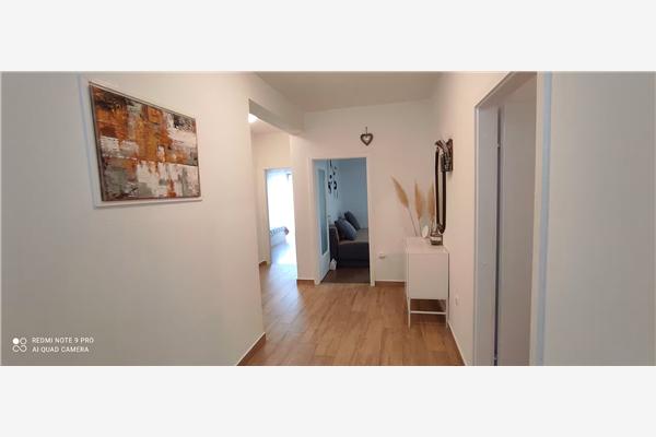 Apartment A2, for 6 persons