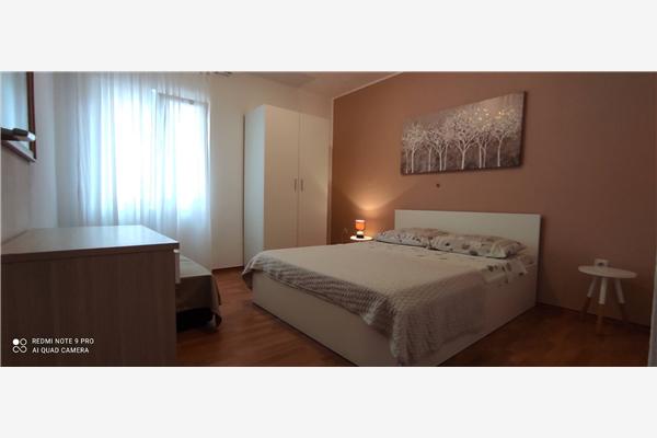 Apartment A2, for 6 persons