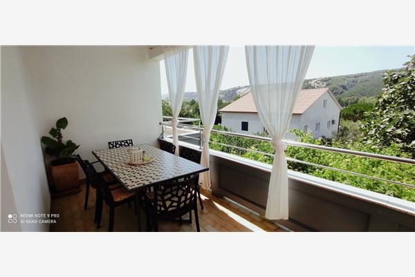Apartment A2, for 6 persons