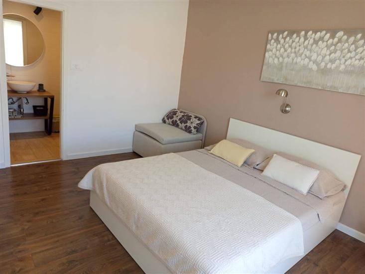 Apartment A2, for 6 persons