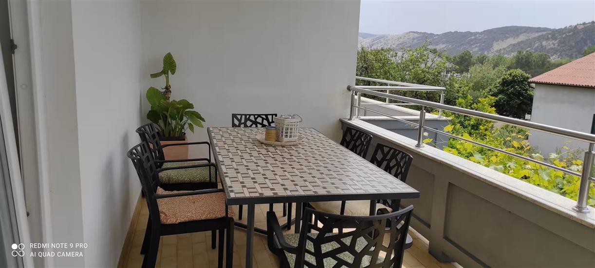 Apartment A2, for 6 persons