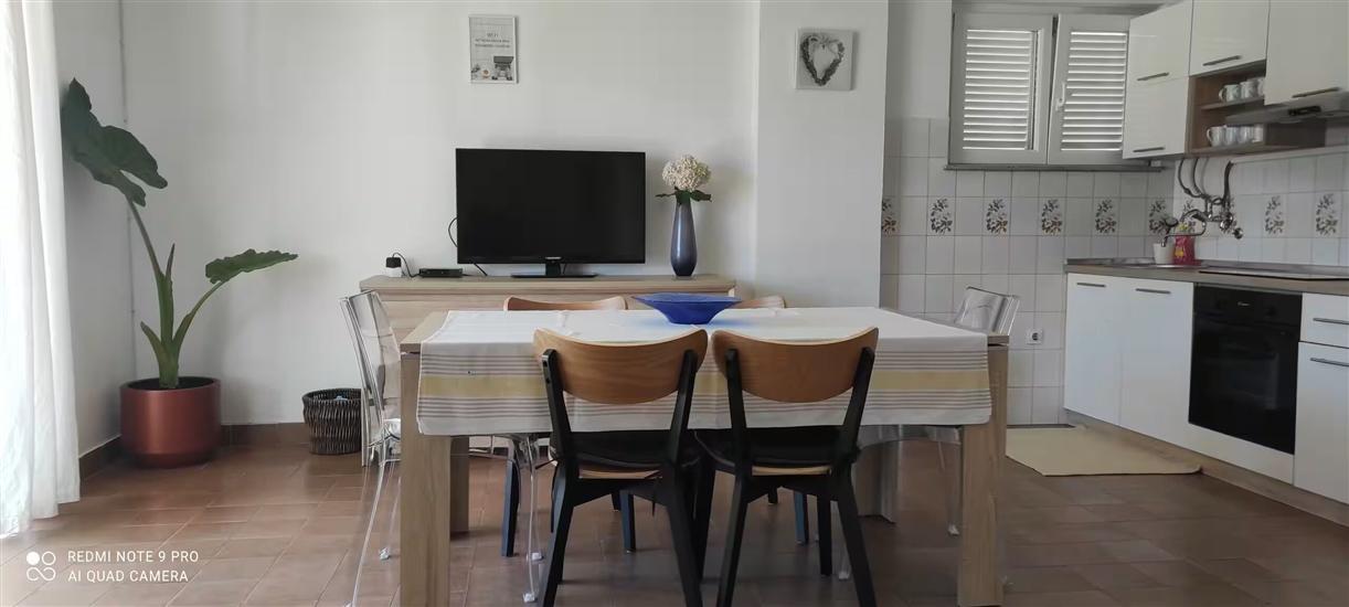 Apartment A2, for 6 persons