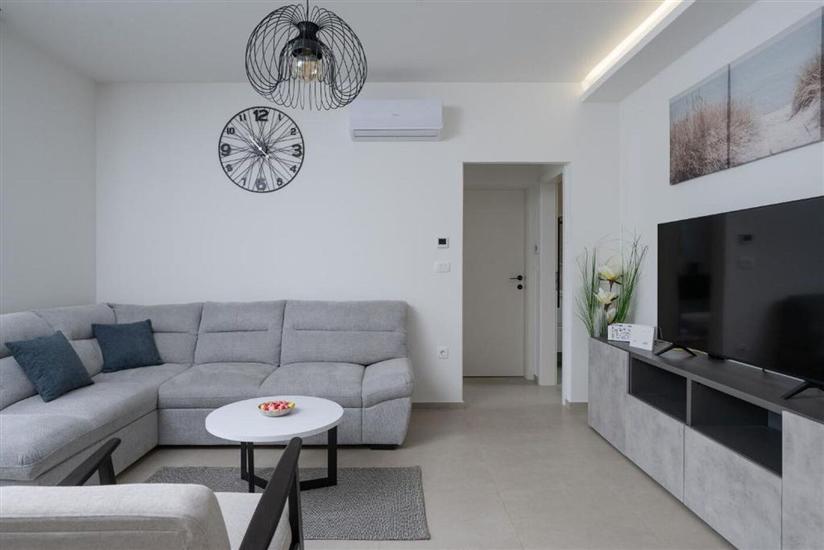House K1, for 8 persons