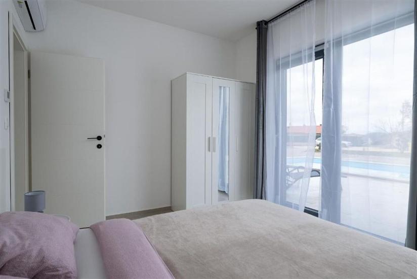 House K1, for 8 persons