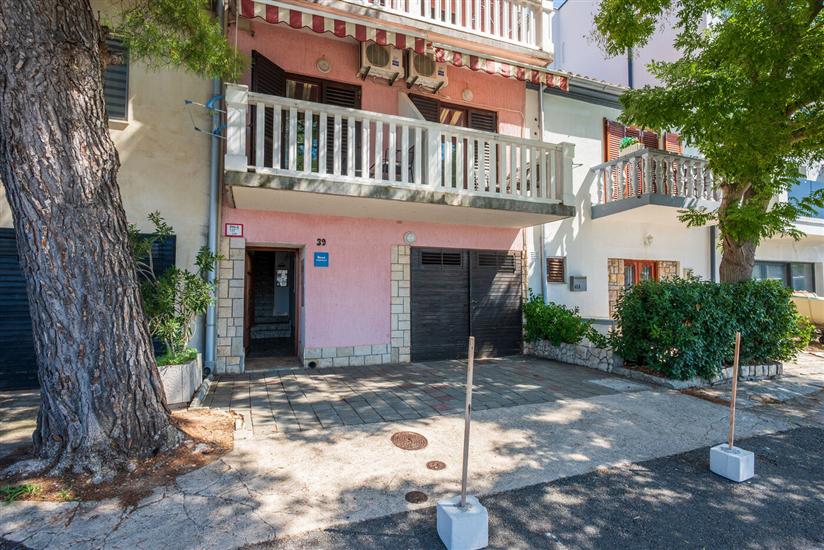 Apartments Ani