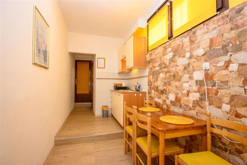 Apartment A2, for 3 persons