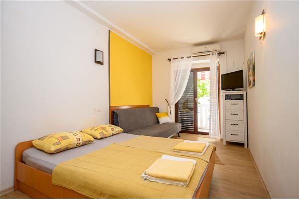 Apartment A2, for 3 persons