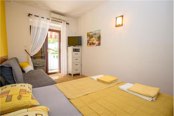 Apartment A2, for 3 persons