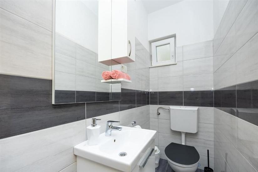 Apartment A1, for 6 persons