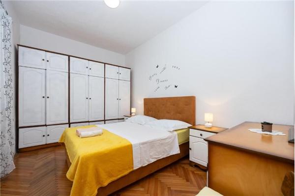 Apartment A1, for 6 persons
