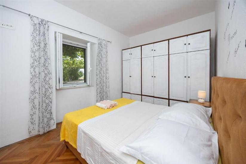 Apartment A1, for 6 persons
