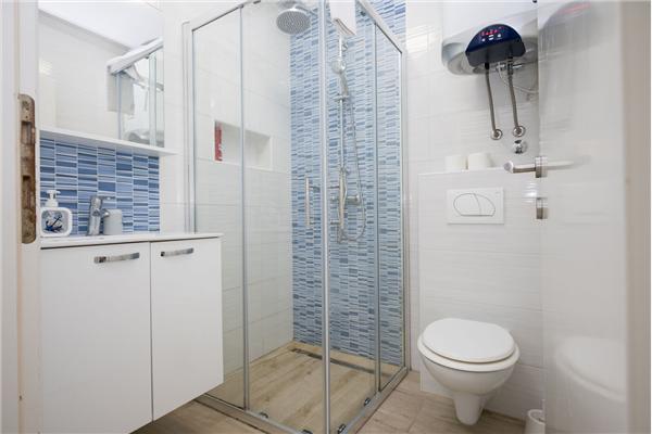Apartment A1, for 5 persons