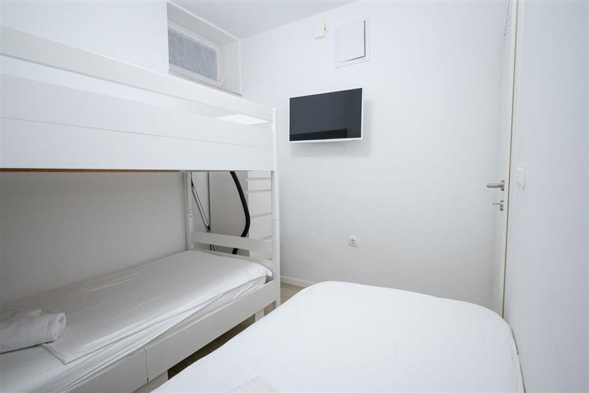 Apartment A1, for 5 persons