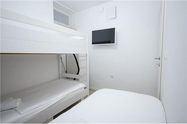 Apartment A1, for 5 persons