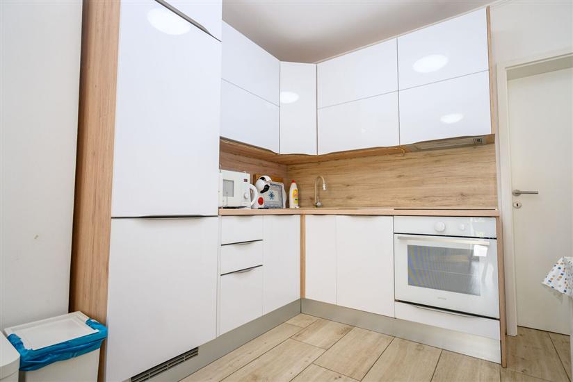 Apartment A1, for 5 persons