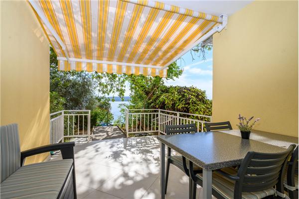 Apartment A1, for 5 persons