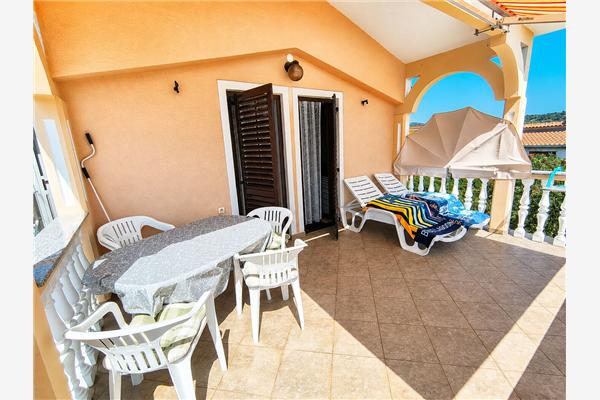Apartment A1, for 5 persons