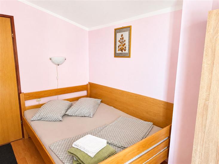 Apartment A1, for 5 persons