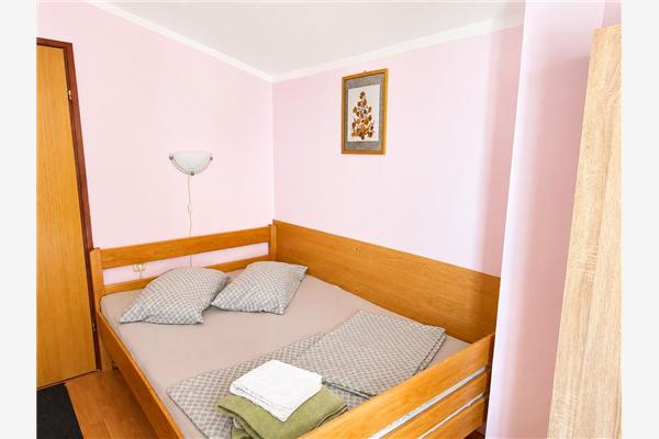 Apartment A1, for 5 persons