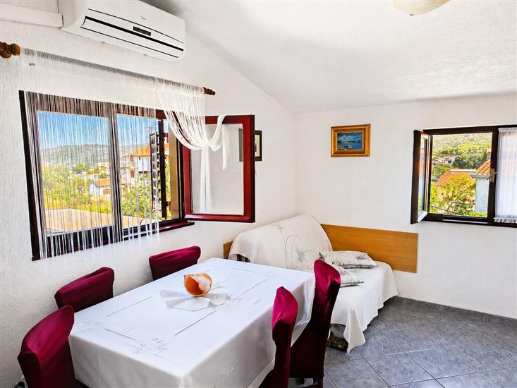 Apartment A1, for 5 persons