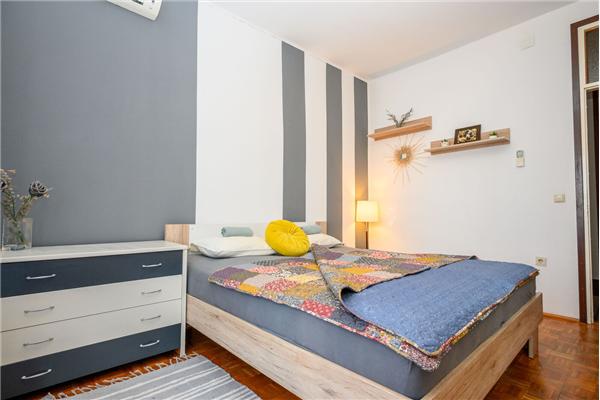 Apartment A1, for 5 persons