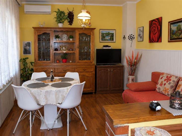 Apartment A2, for 3 persons