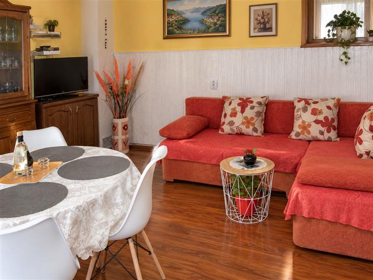 Apartment A2, for 3 persons