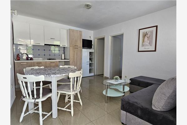 Apartment A2, for 4 persons