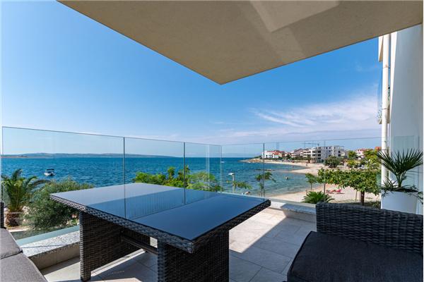 Apartment A1, for 5 persons