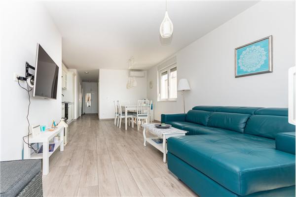 Apartment A1, for 5 persons
