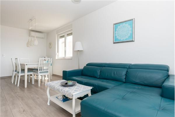 Apartment A1, for 5 persons