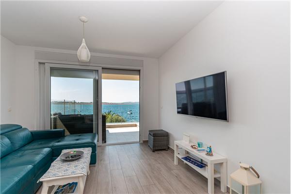 Apartment A1, for 5 persons