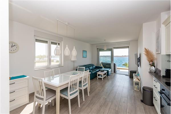 Apartment A1, for 5 persons
