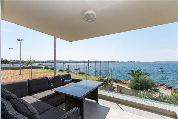 Apartment A1, for 5 persons