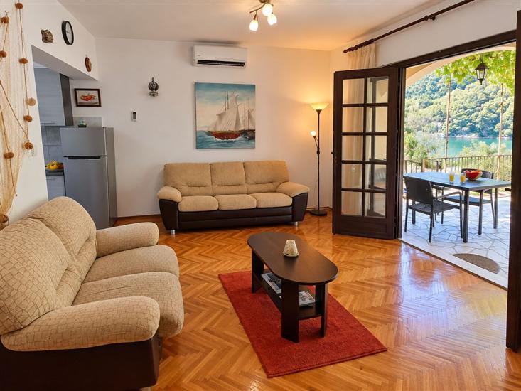Apartment A1, for 6 persons