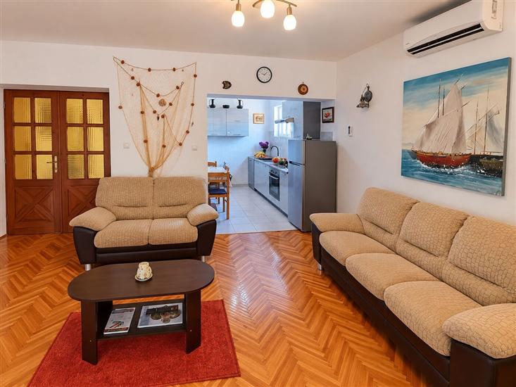 Apartment A1, for 6 persons