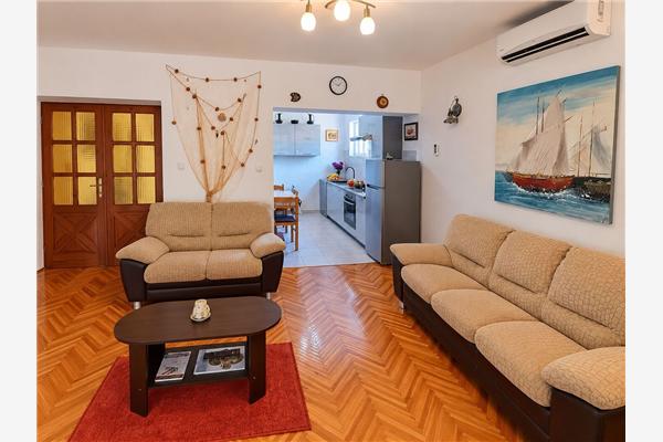 Apartment A1, for 6 persons