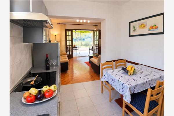 Apartment A1, for 6 persons