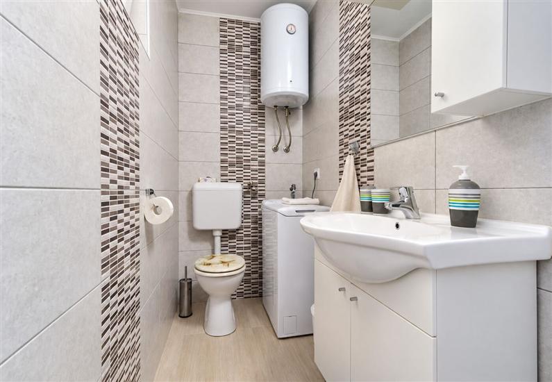 Apartment A1, for 6 persons