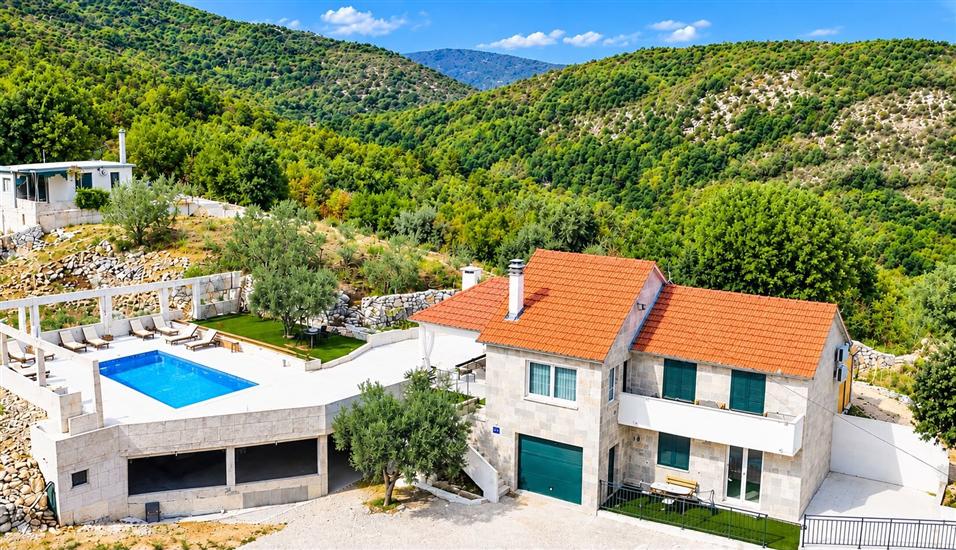 House Quattro