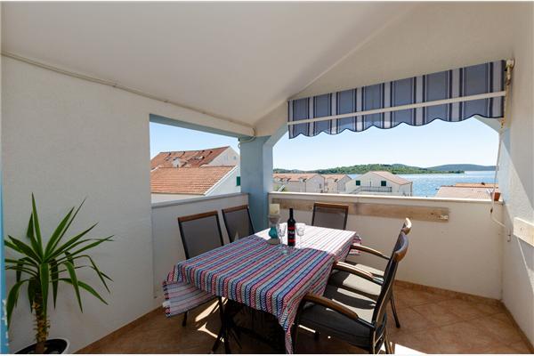 Apartment A3, for 6 persons