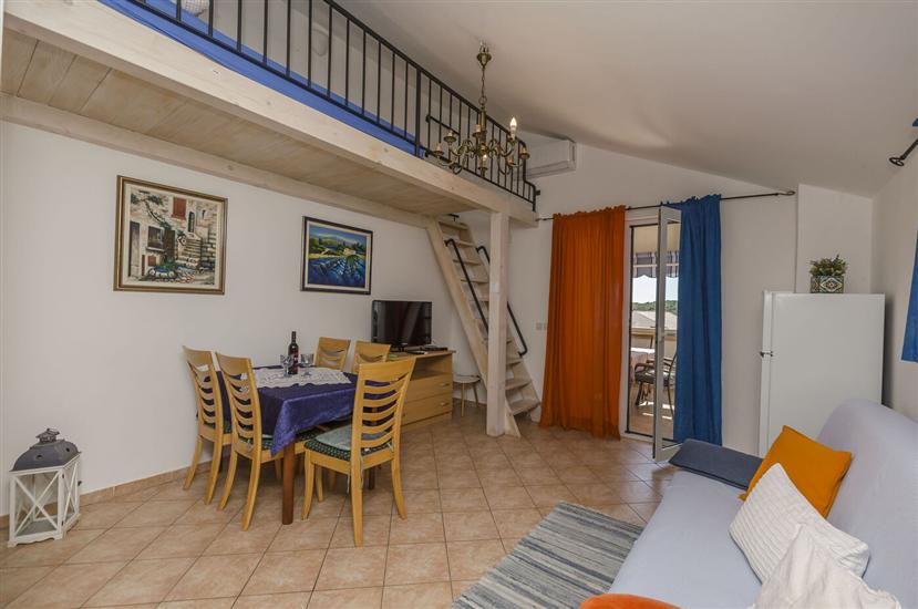 Apartment A4, for 3 persons