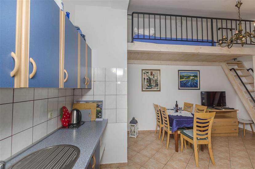 Apartment A4, for 3 persons