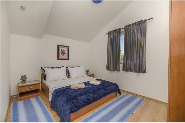 Apartment A4, for 3 persons