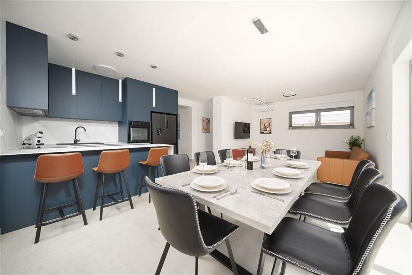House K1, for 11 persons