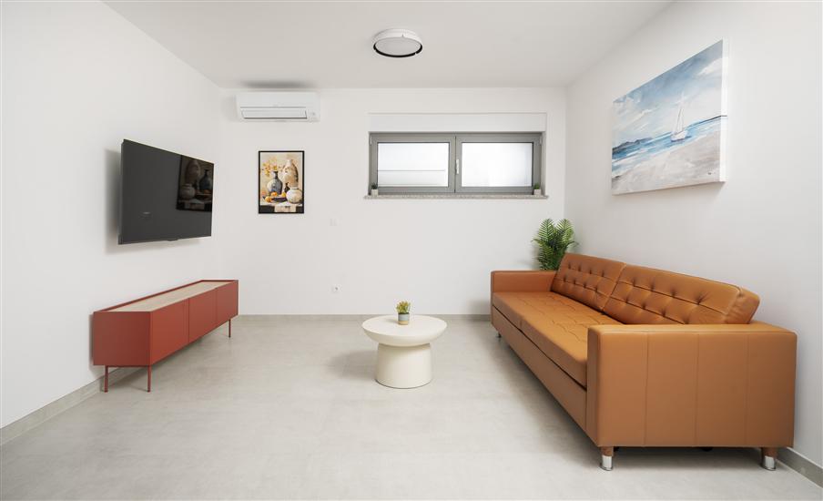 House K1, for 11 persons