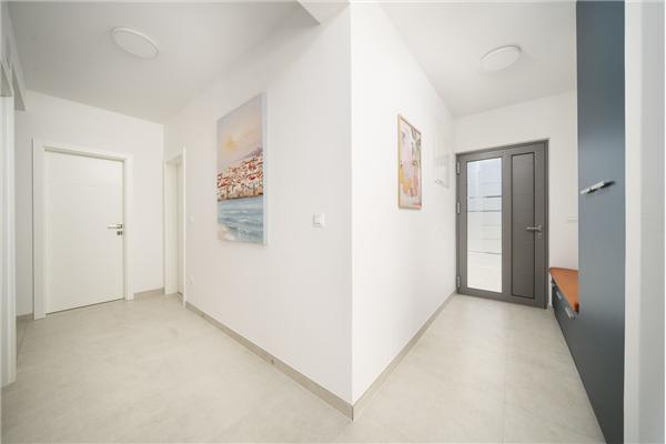House K1, for 11 persons